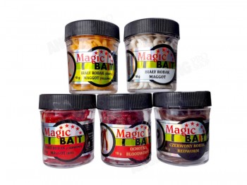 Przyn�ta Sztuczna TRAPER Magic Bait Czerwony robak